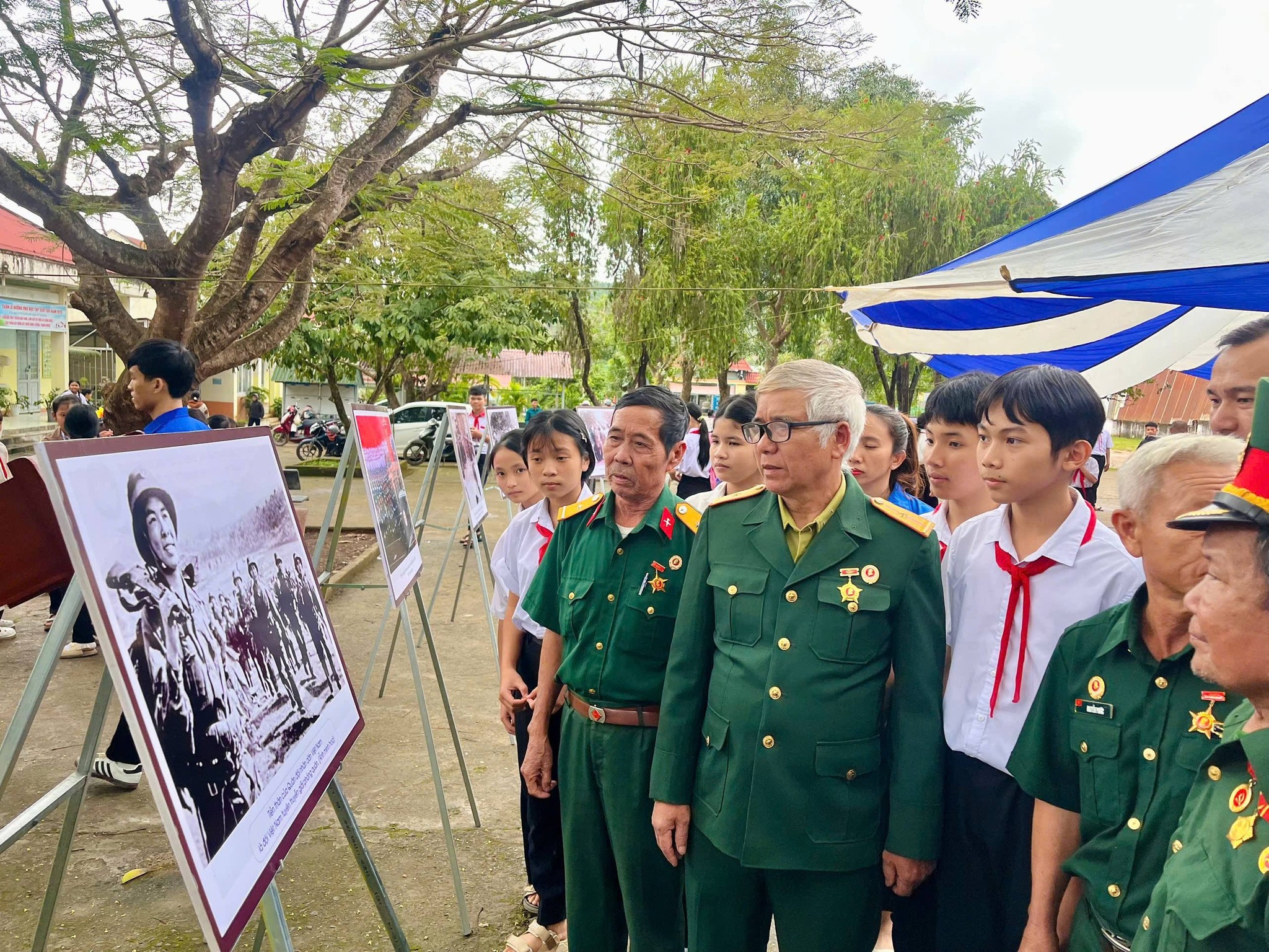 Chương trình nói chuyện truyền thống “Câu chuyện thời hoa lửa” – Tiếp lửa truyền thống anh hùng cho thế hệ trẻ.
